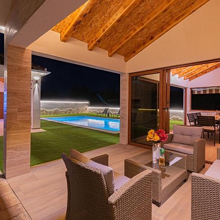 Casa Del Sol Villa Dubrava  ภายนอก รูปภาพ