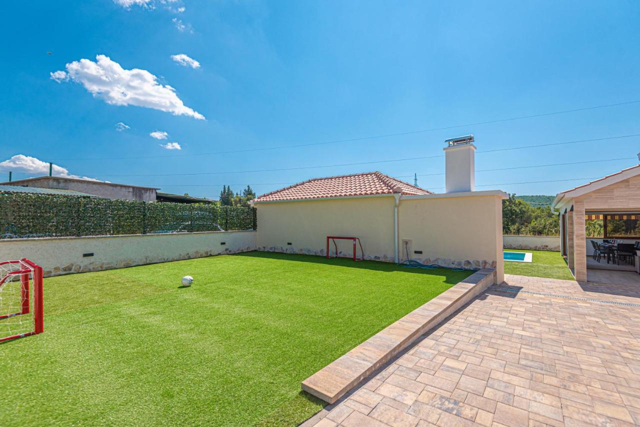 Casa Del Sol Villa Dubrava  ภายนอก รูปภาพ