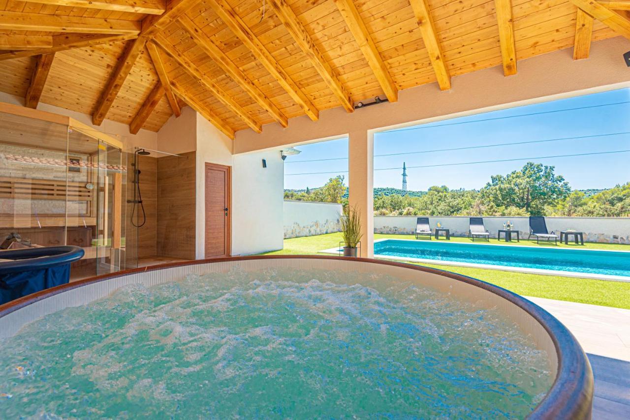 Casa Del Sol Villa Dubrava  ภายนอก รูปภาพ
