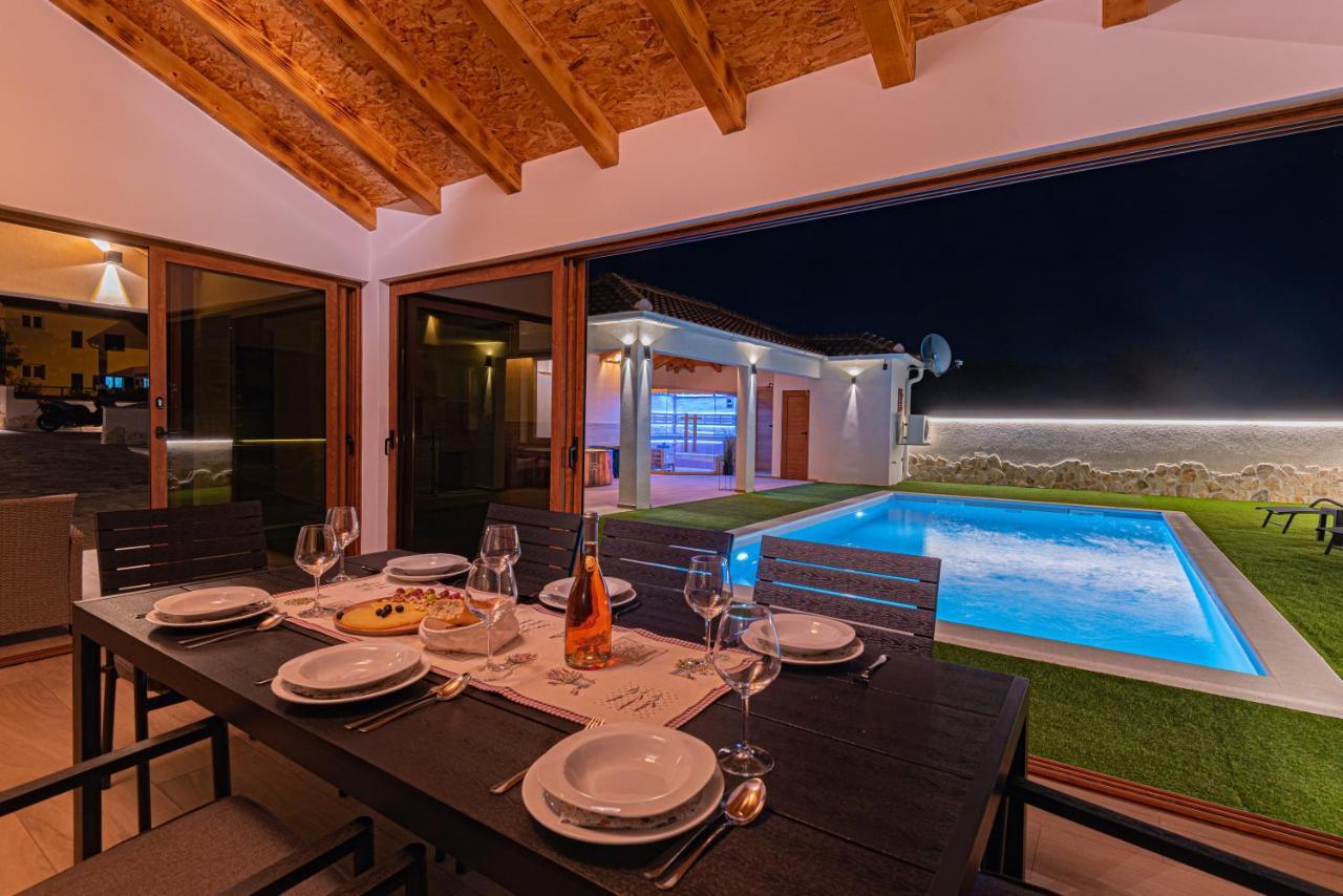 Casa Del Sol Villa Dubrava  ภายนอก รูปภาพ