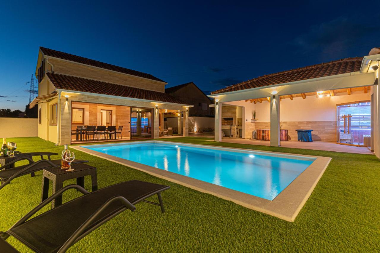 Casa Del Sol Villa Dubrava  ภายนอก รูปภาพ