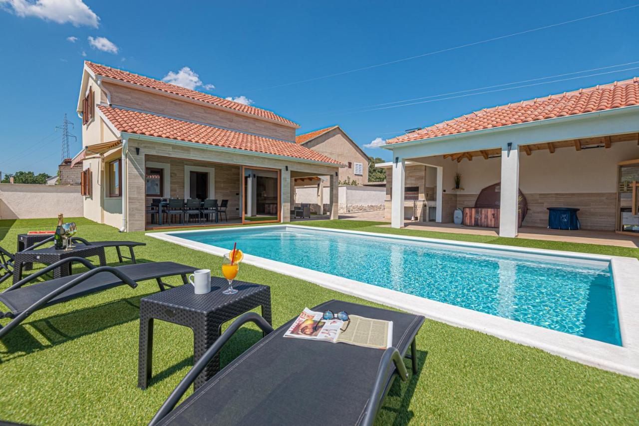 Casa Del Sol Villa Dubrava  ภายนอก รูปภาพ