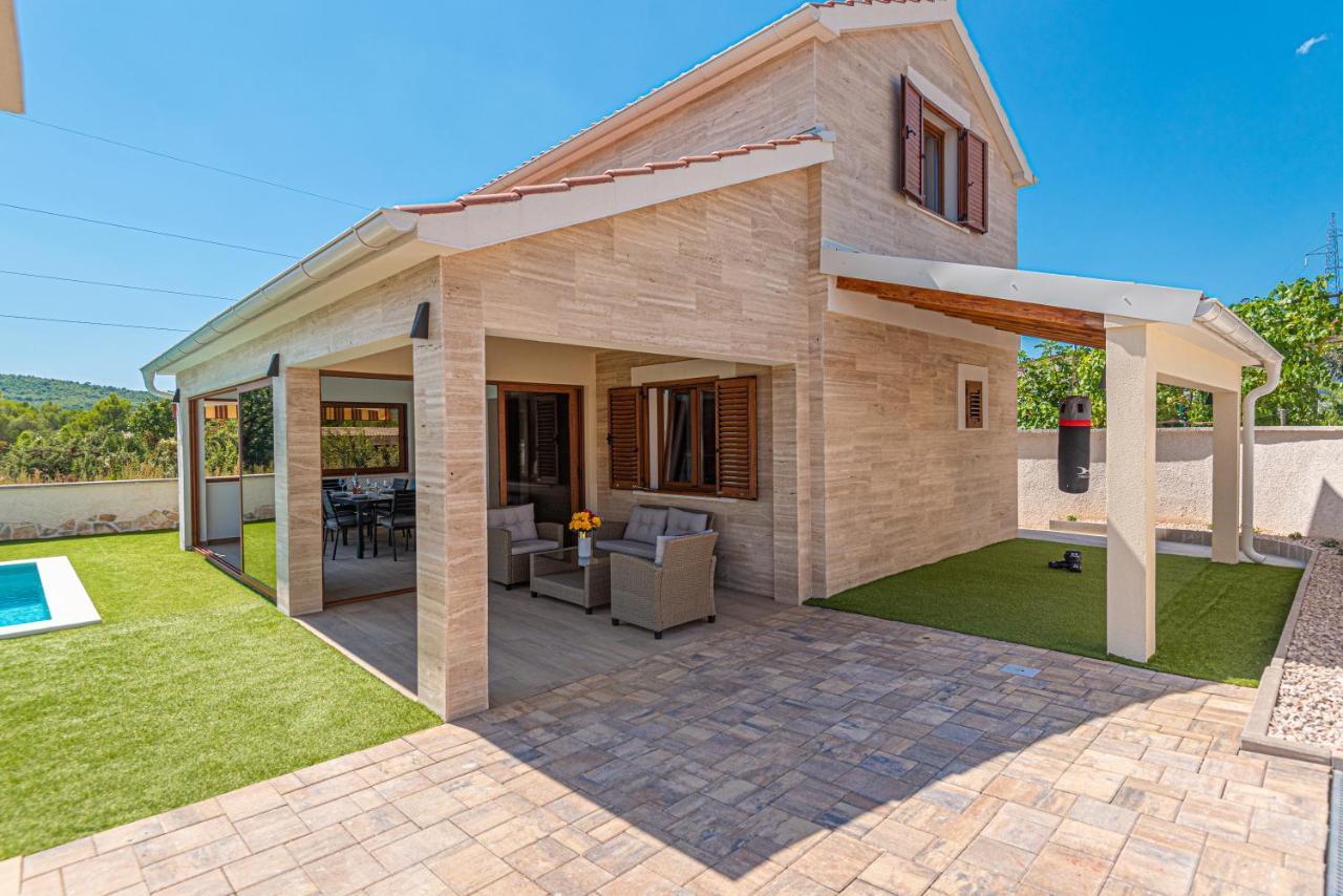 Casa Del Sol Villa Dubrava  ภายนอก รูปภาพ