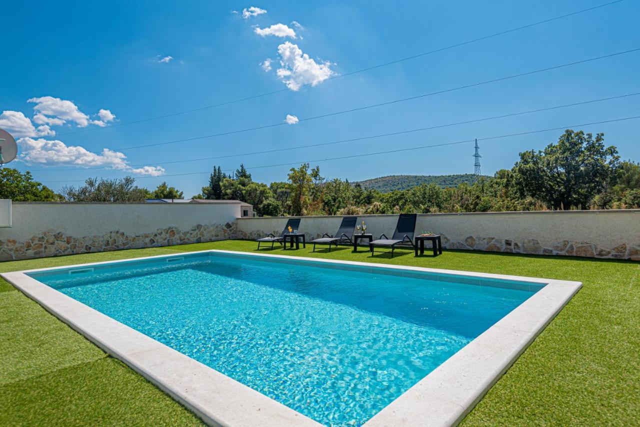 Casa Del Sol Villa Dubrava  ภายนอก รูปภาพ